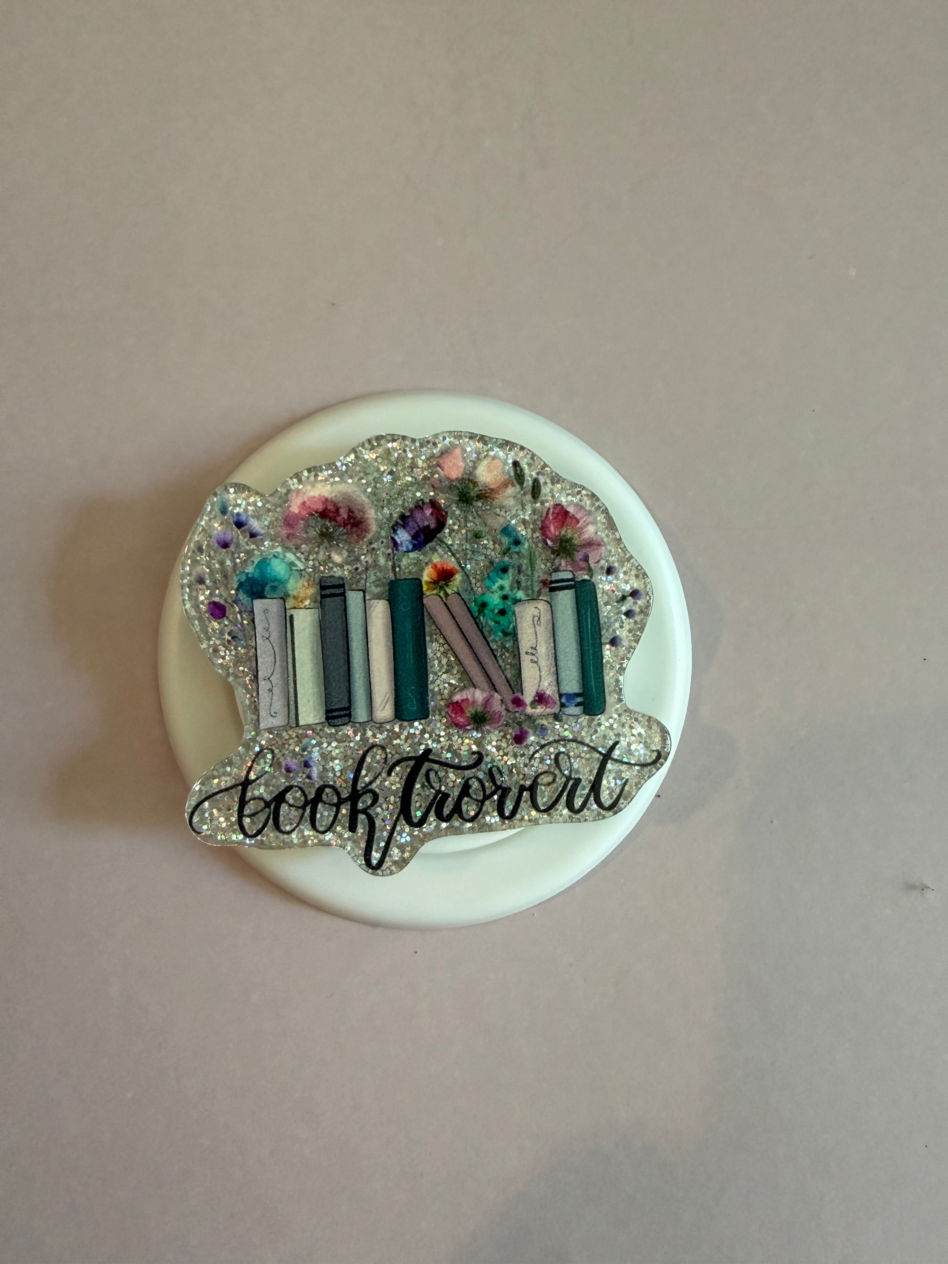 Mag Safe Popsocket “booktrovert”